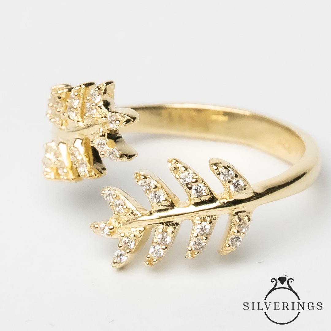 In Your Arms Zircon Ring - Silverings