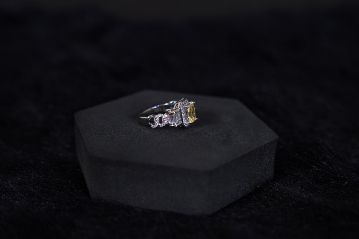 SILVERINGS 925 STERLING SPARKLING SAPPHIRE SILVER RING - Silverings