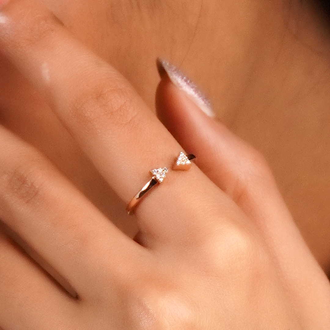 Silverings 925 Sterling Silver  Always Towards you Zircon Ring