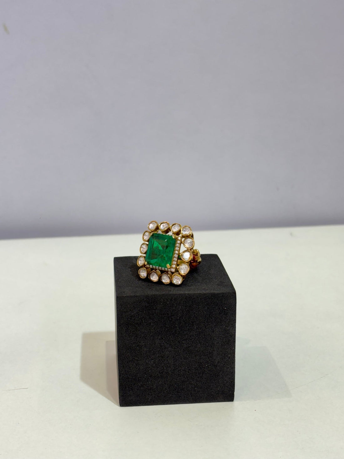 Emerald Empress Moissanite Ring - Silverings