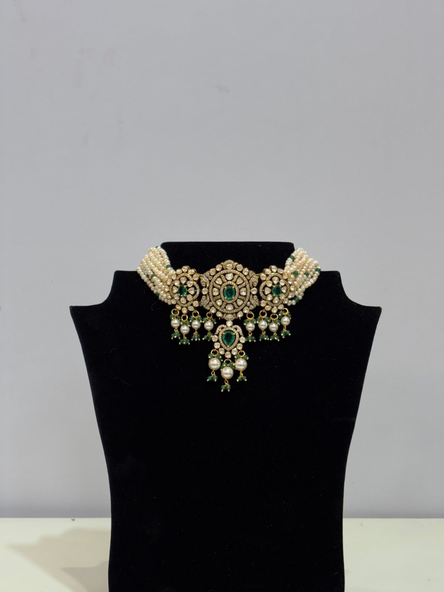 Emerald Royale Pearl Choker - Silverings