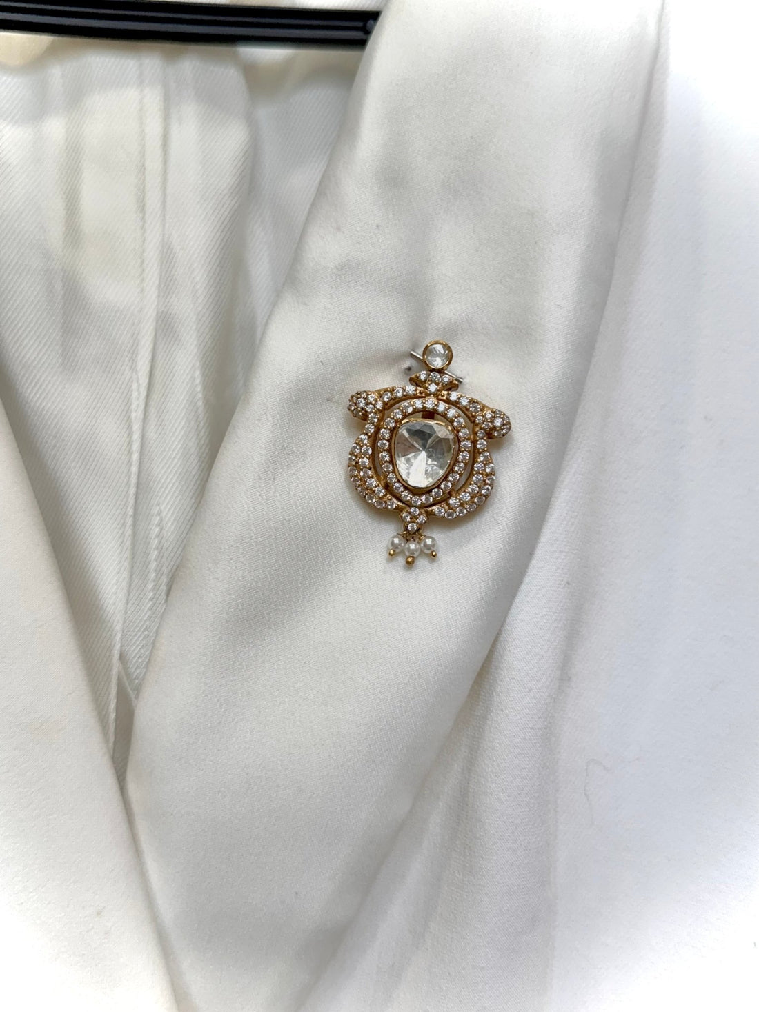 Pearl Crest Moissanite Brooch - Silverings