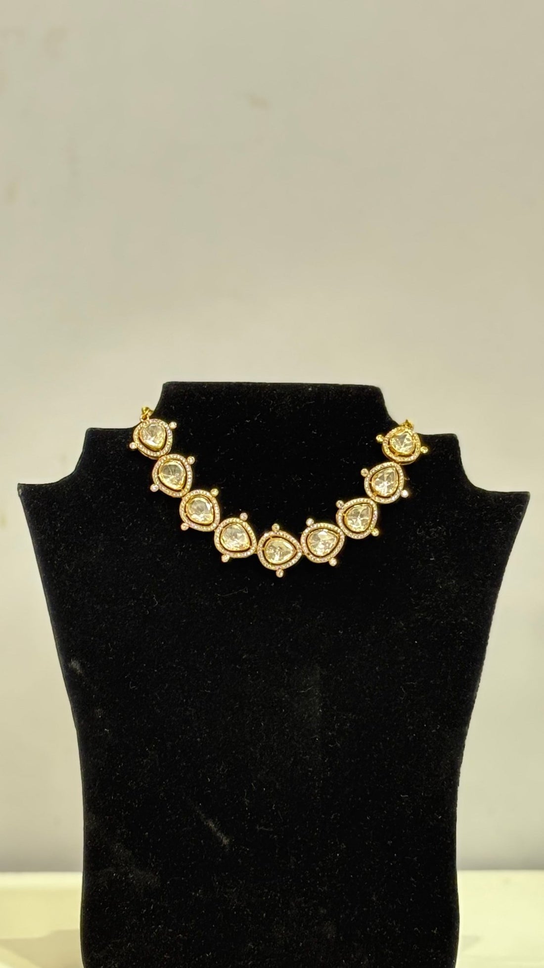 Royal Tear Moissanite Choker - Silverings