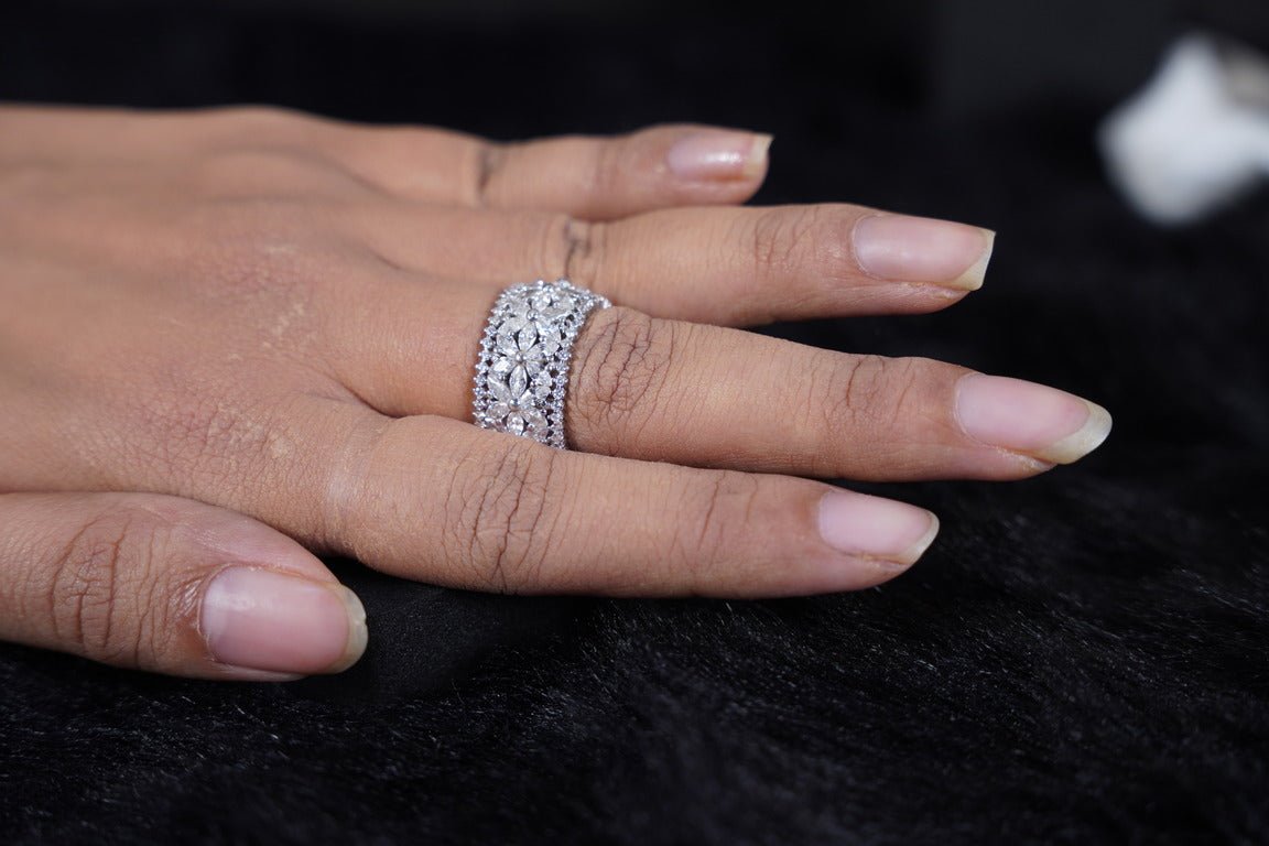 SILVERINGS 925 STERLING ADORNED BLISS SILVER BAND RING - Silverings