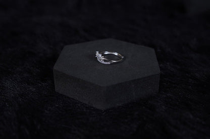 SILVERINGS 925 STERLING TIMELESS ELEGANCE EMERALD RING - Silverings